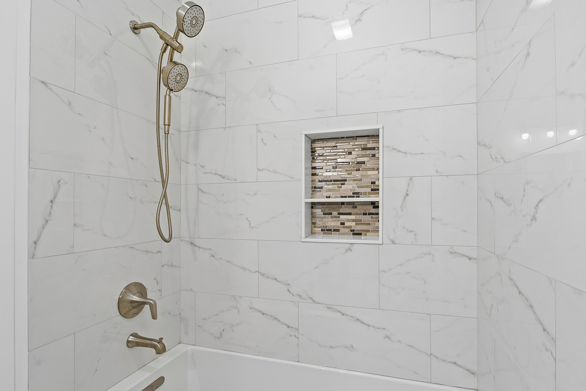 6106 N Hermitage Avenue Property Photo 20
