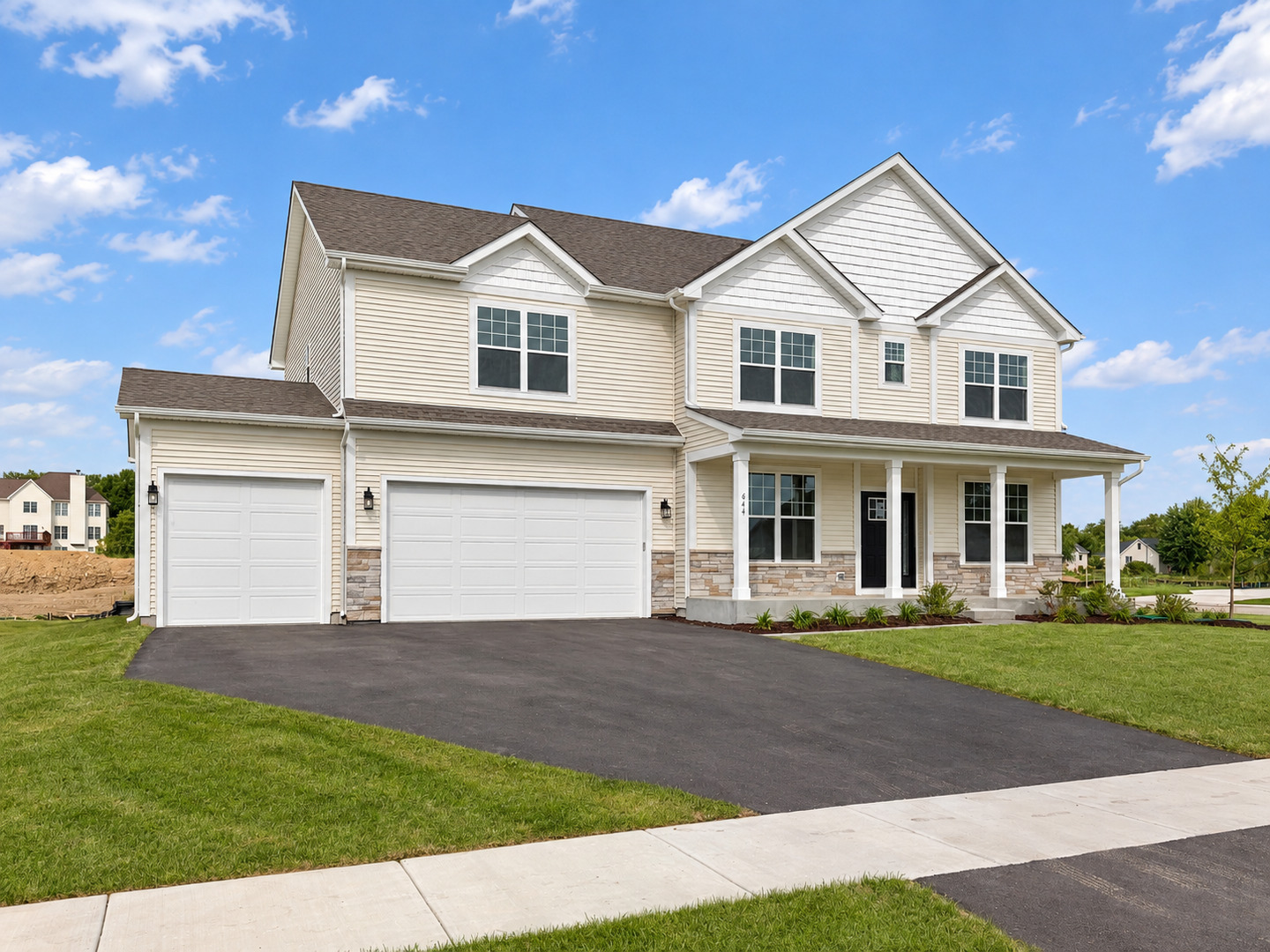 644 Houtz Circle Property Photo 3