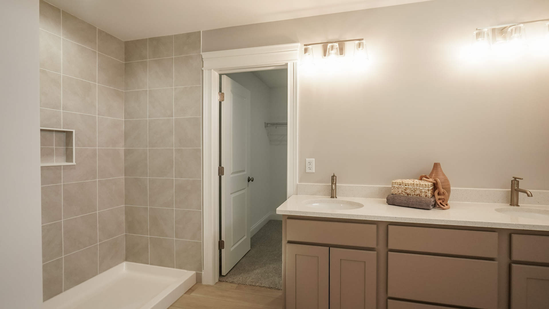 644 Houtz Circle Property Photo 22