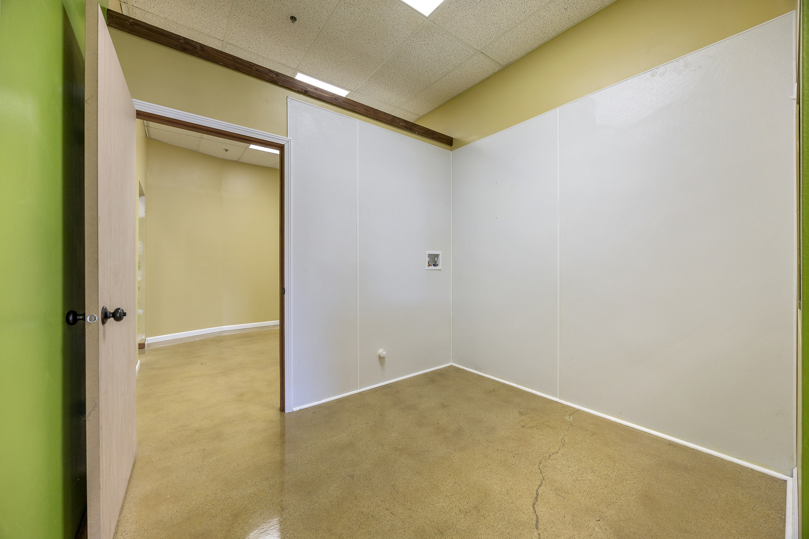 27w209 Geneva Road Property Photo 7