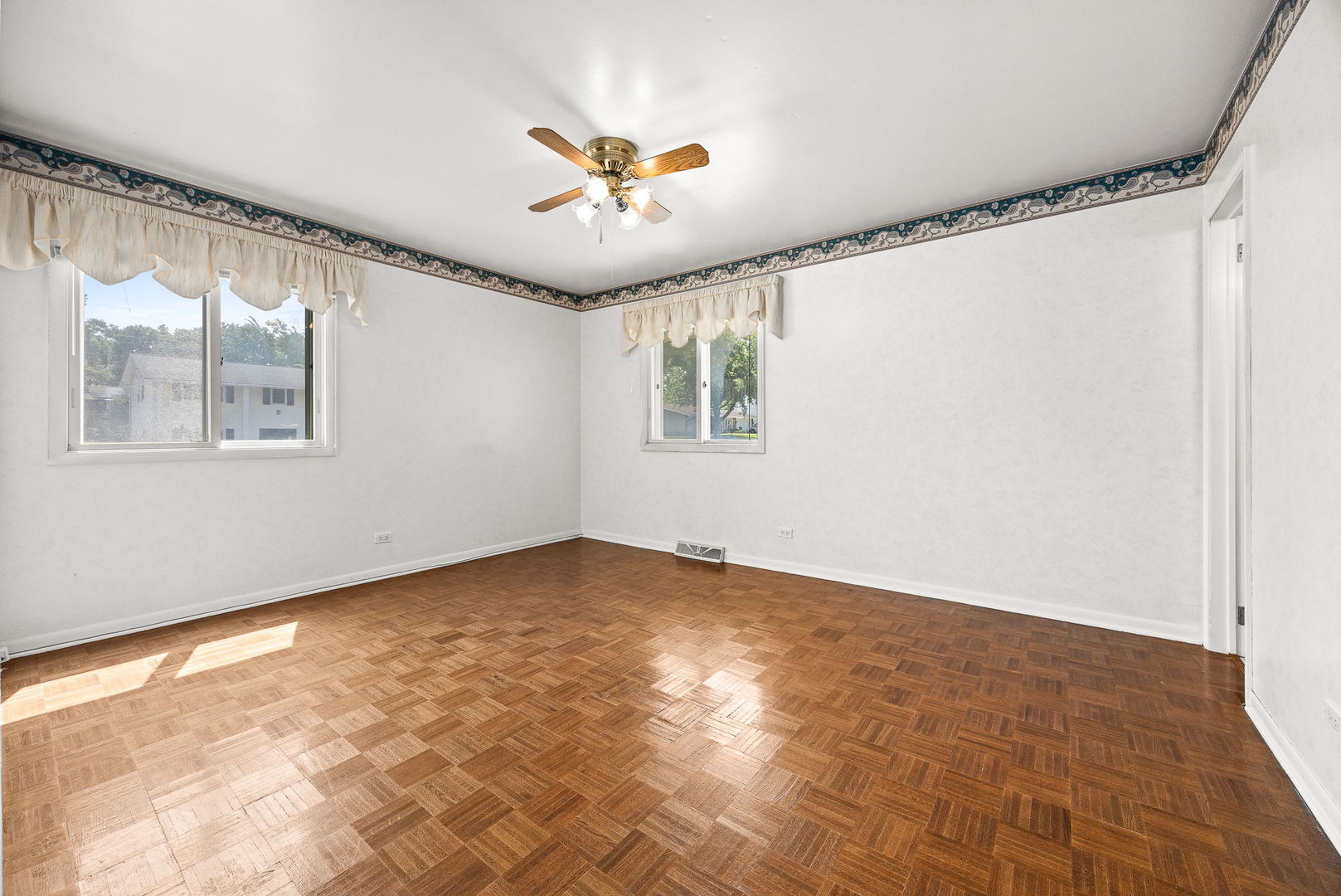 6308 Macarthur Drive Property Photo 12