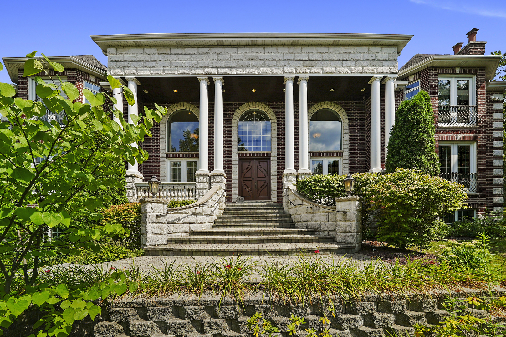 12532827 Property Photo 1