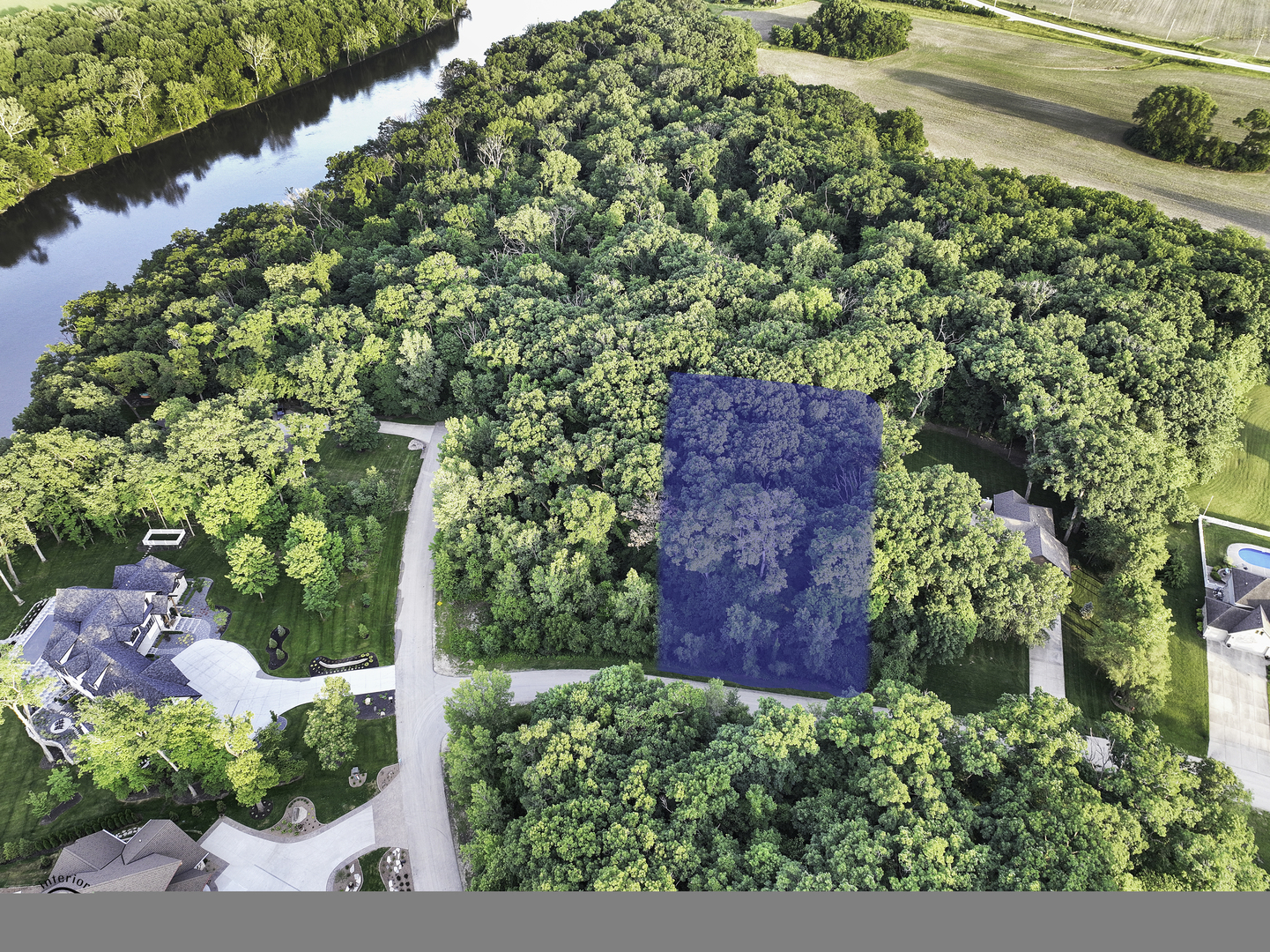1268 Deer Path Property Photo 10