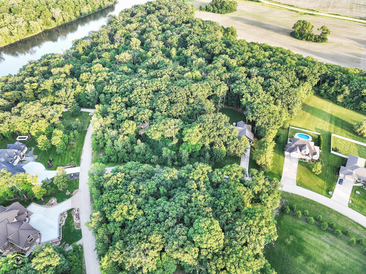 1268 Deer Path Property Photo 14