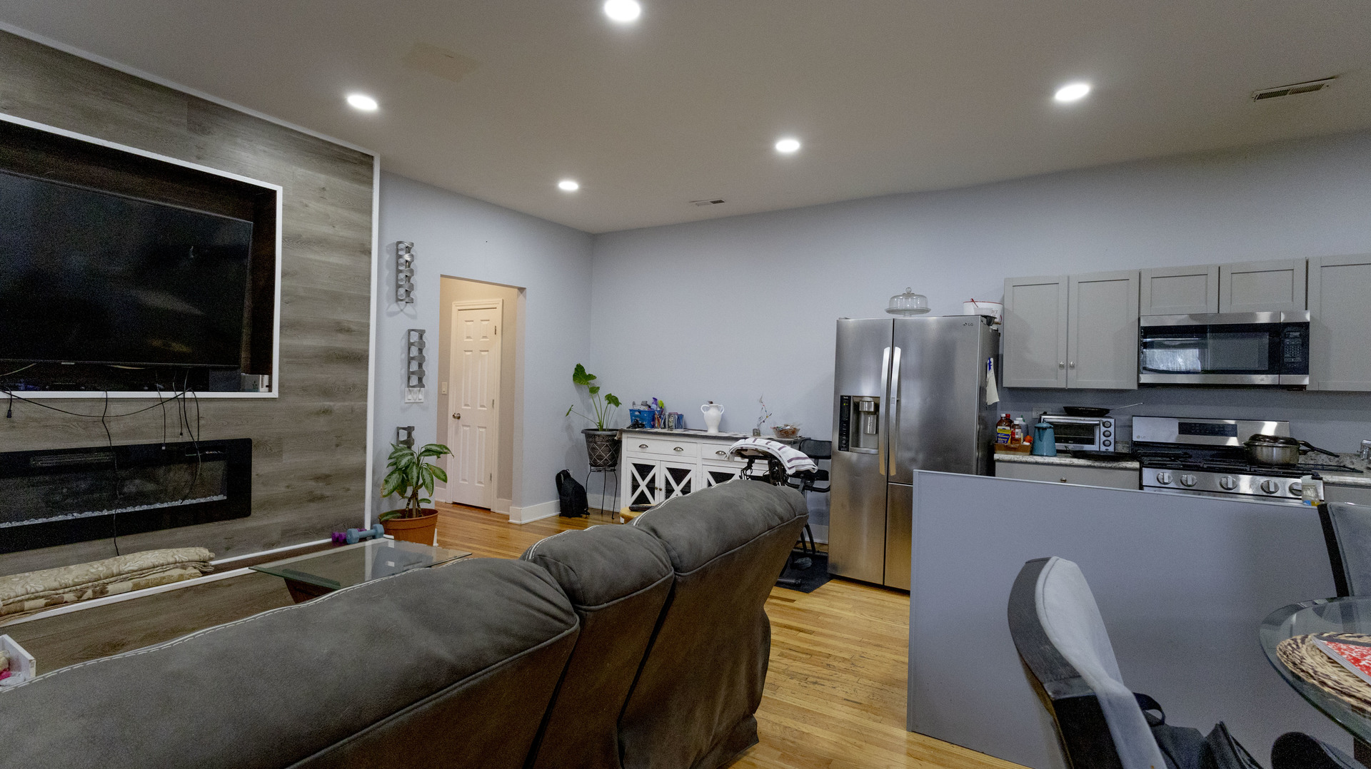 3612 W Roosevelt Road Property Photo 3