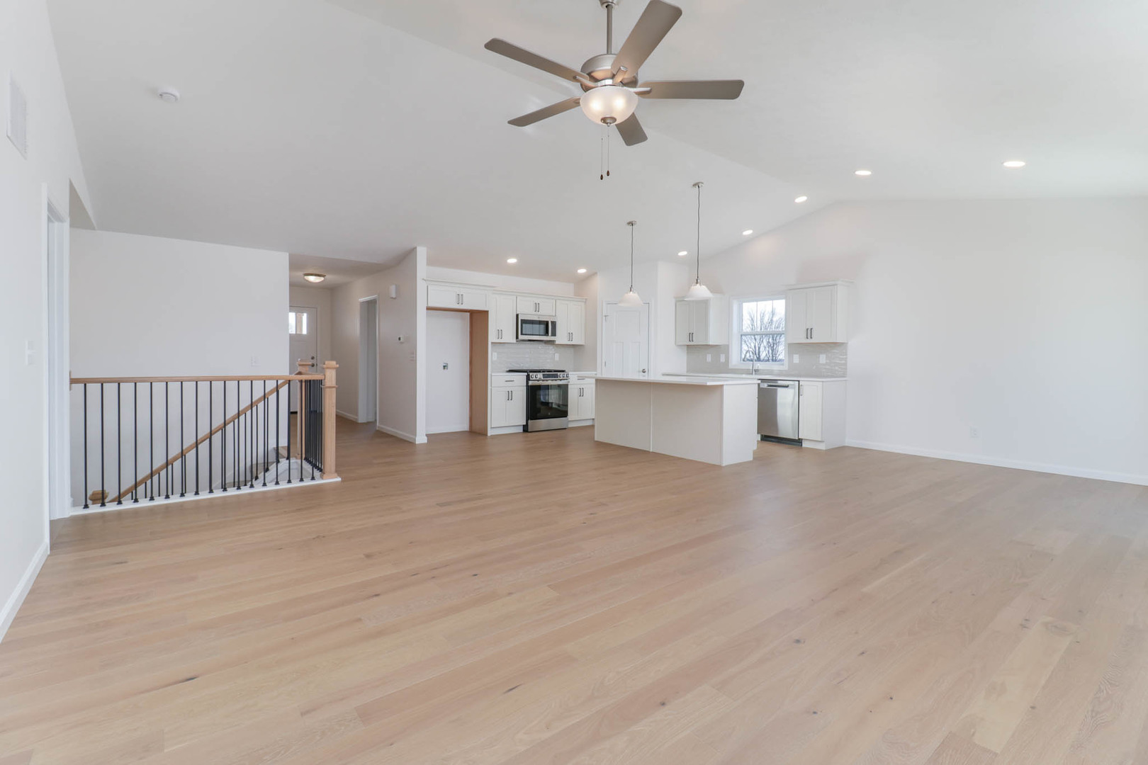 2503 Treeline Drive Property Photo 3