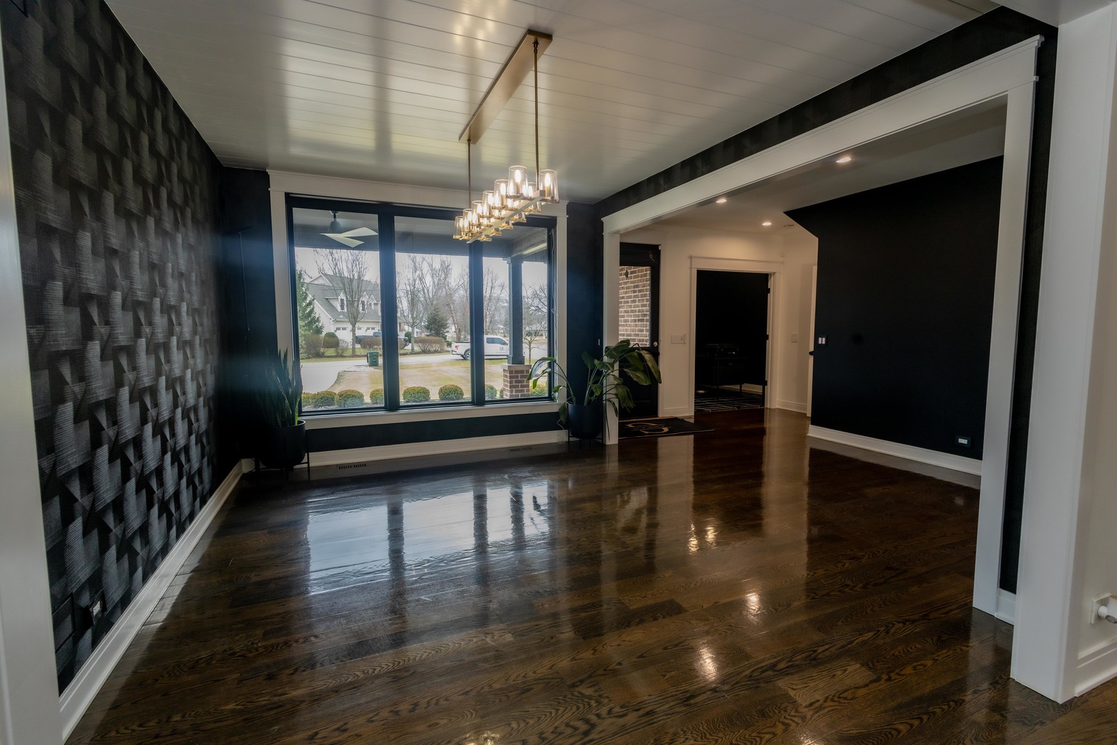 740 67th Place Property Photo 2