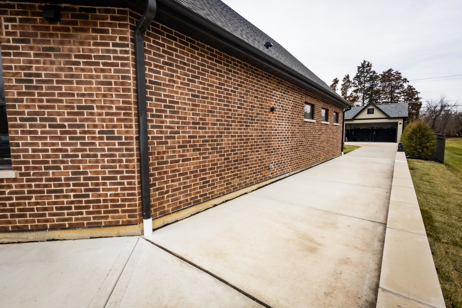 740 67th Place Property Photo 12