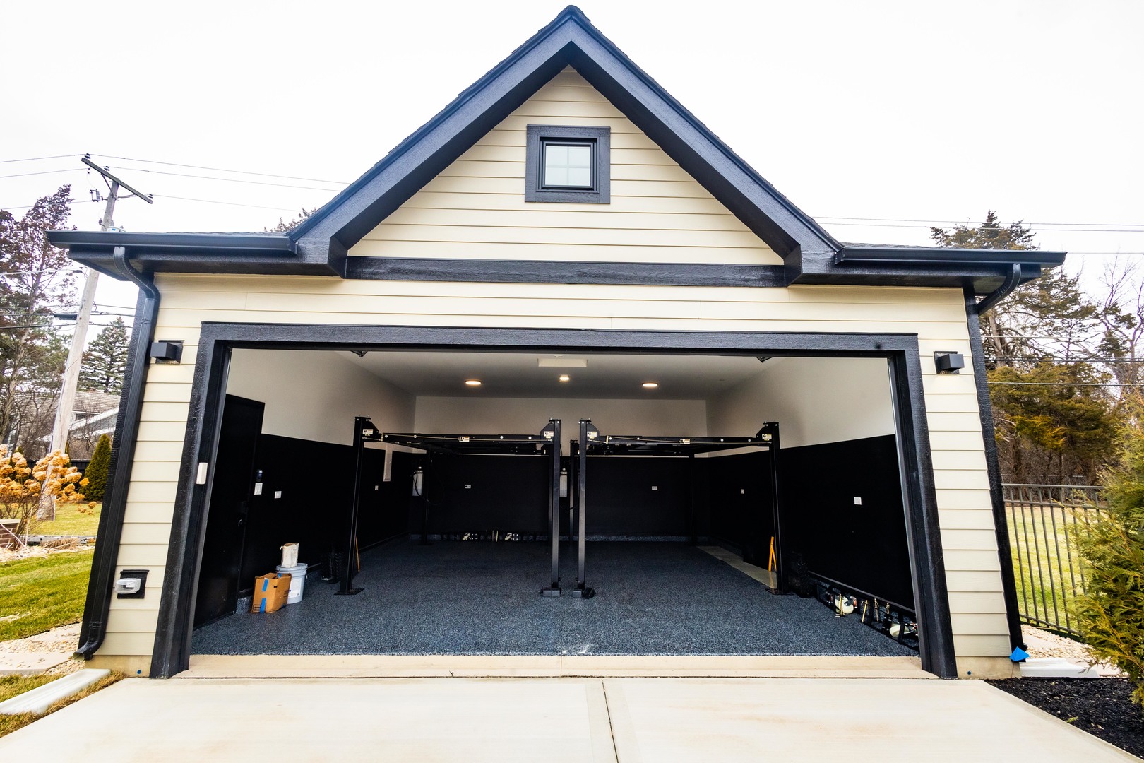 740 67th Place Property Photo 19