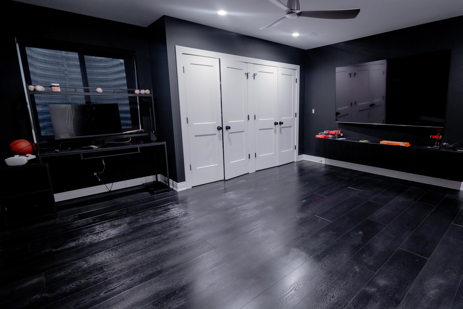 740 67th Place Property Photo 33