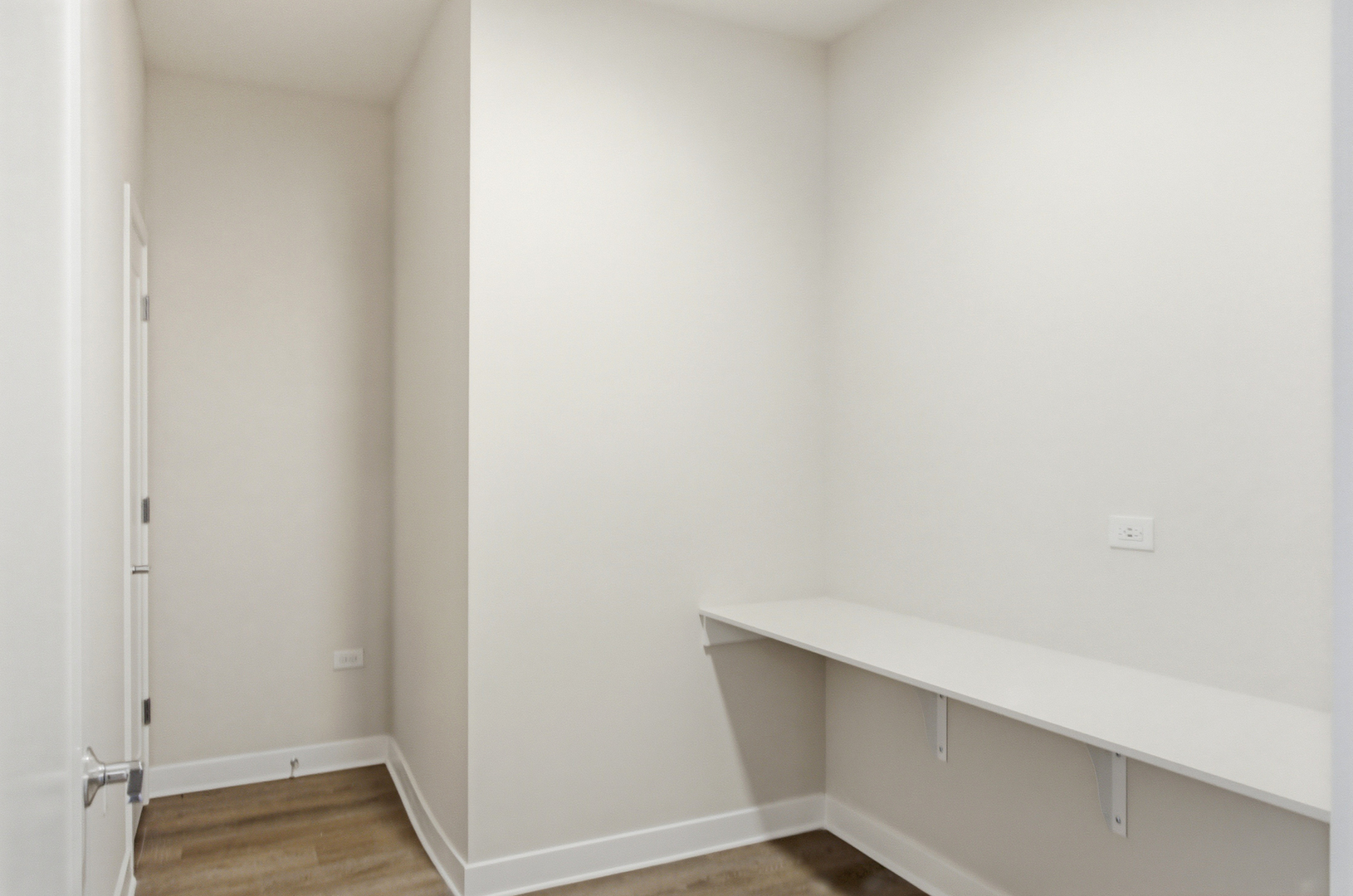 250 Mchenry Road C1 Property Photo 29