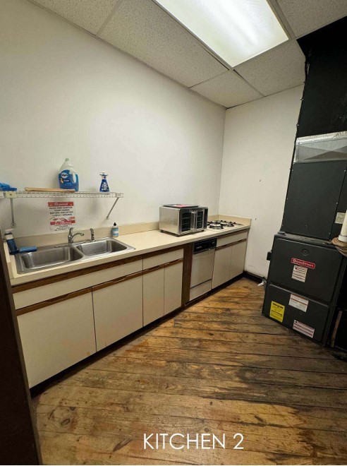3000 Madison Street Property Photo 11