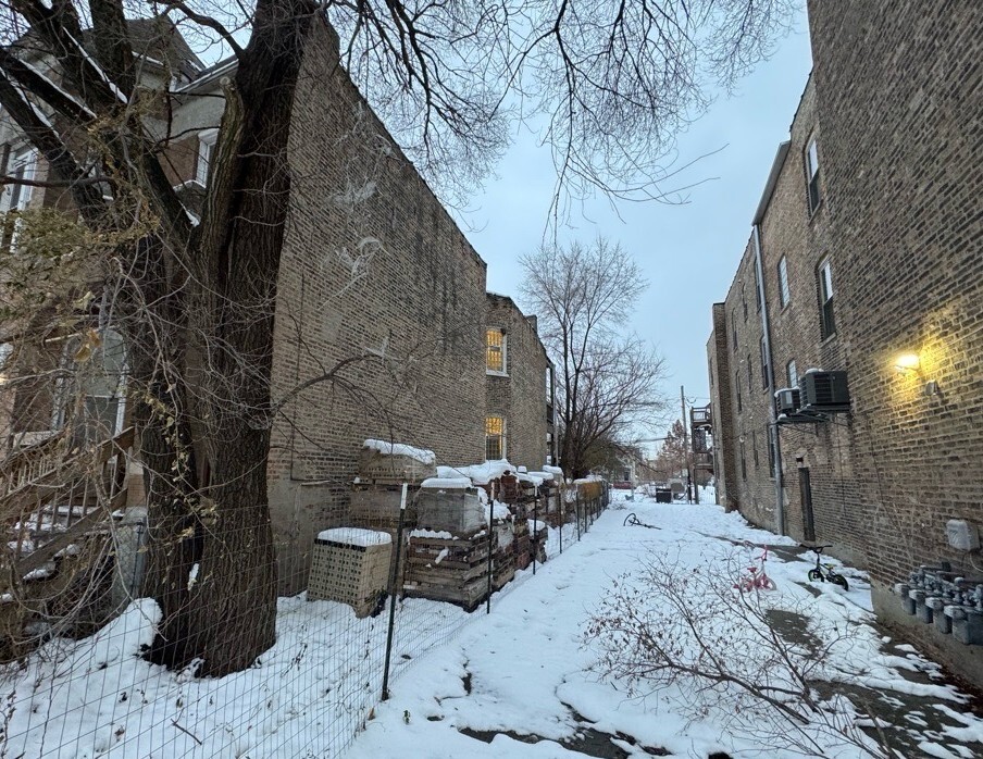 1806 S Homan Avenue Property Photo 4