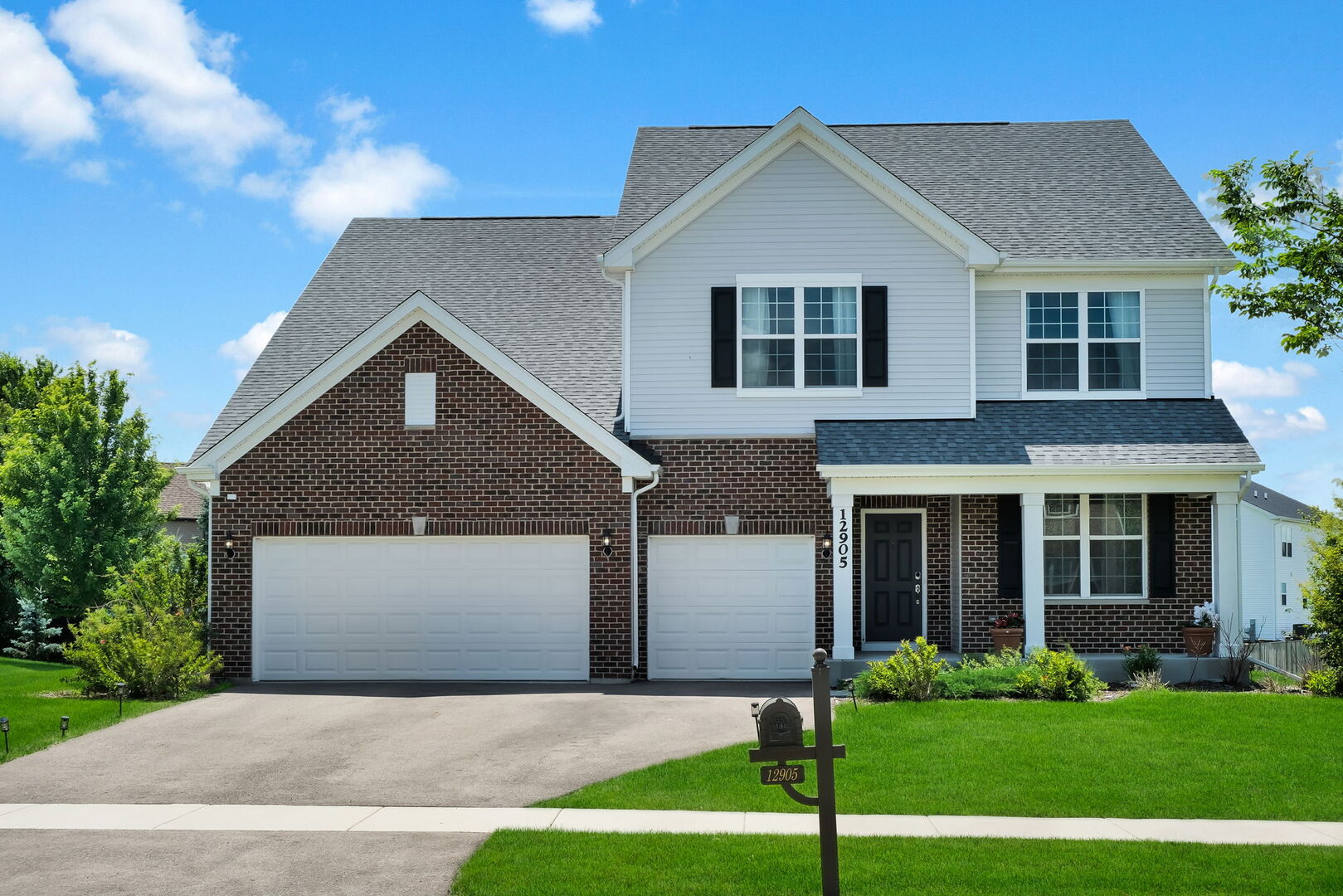 12905 Timber Wood Circle Property Photo 1