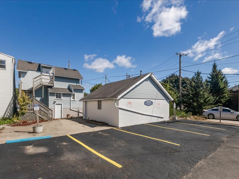 111 W Railroad Avenue Property Photo 9