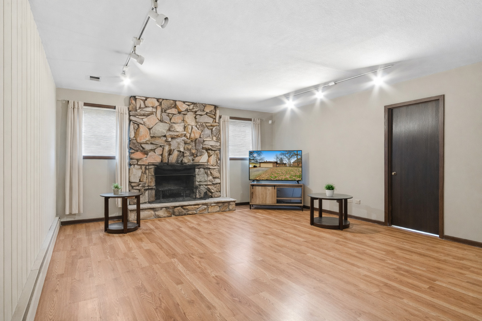 18341 Poplar Avenue Property Photo 7