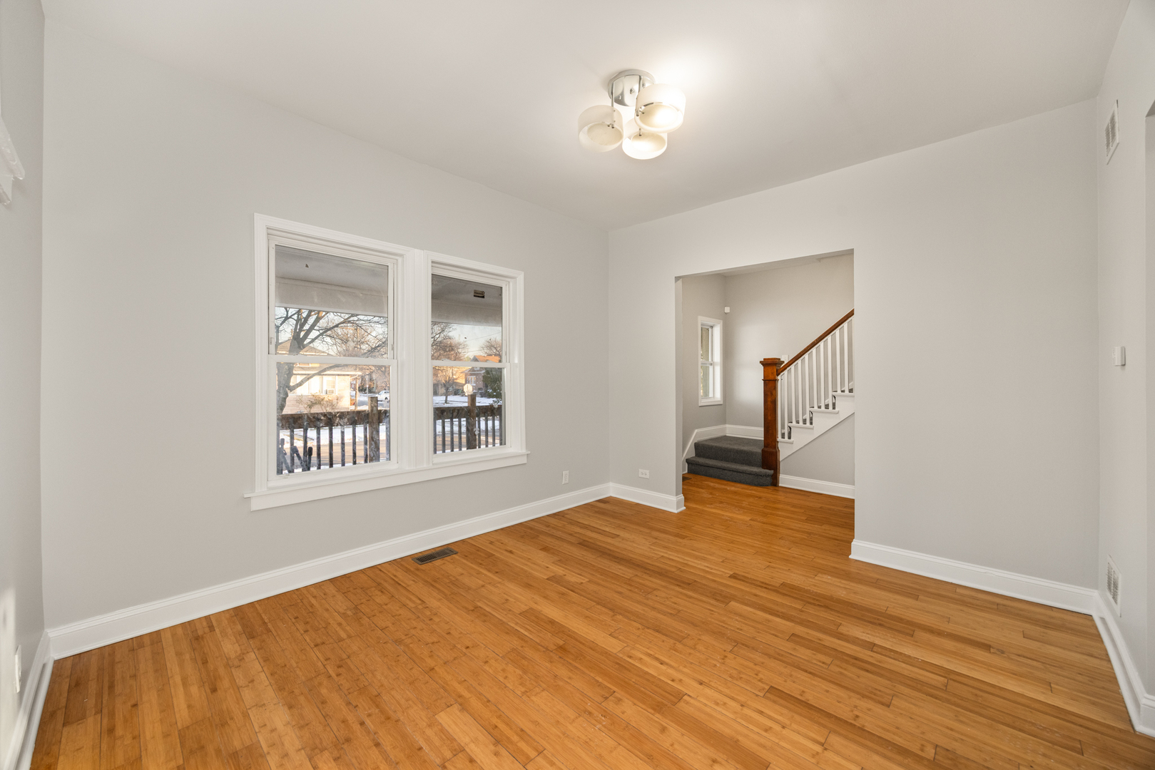 1118 S 7th Avenue Property Photo 3