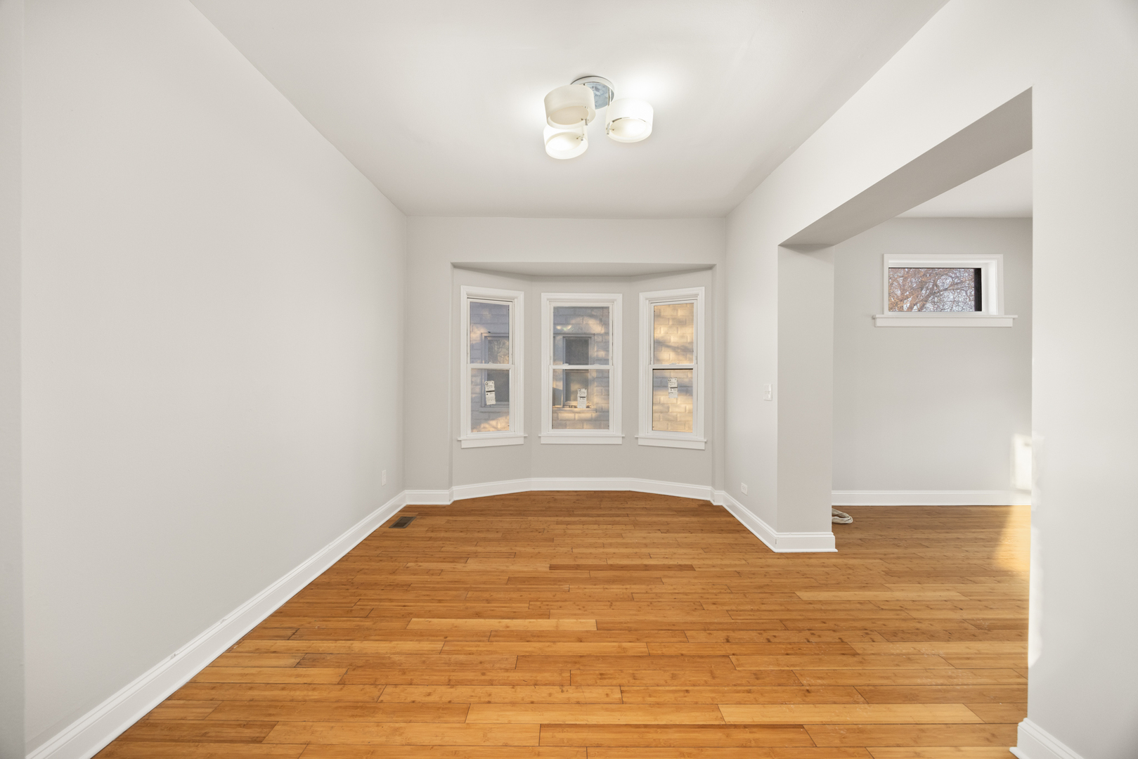 1118 S 7th Avenue Property Photo 9