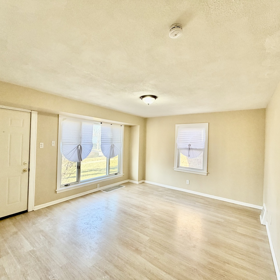 1475 Lincoln Avenue Property Photo 4