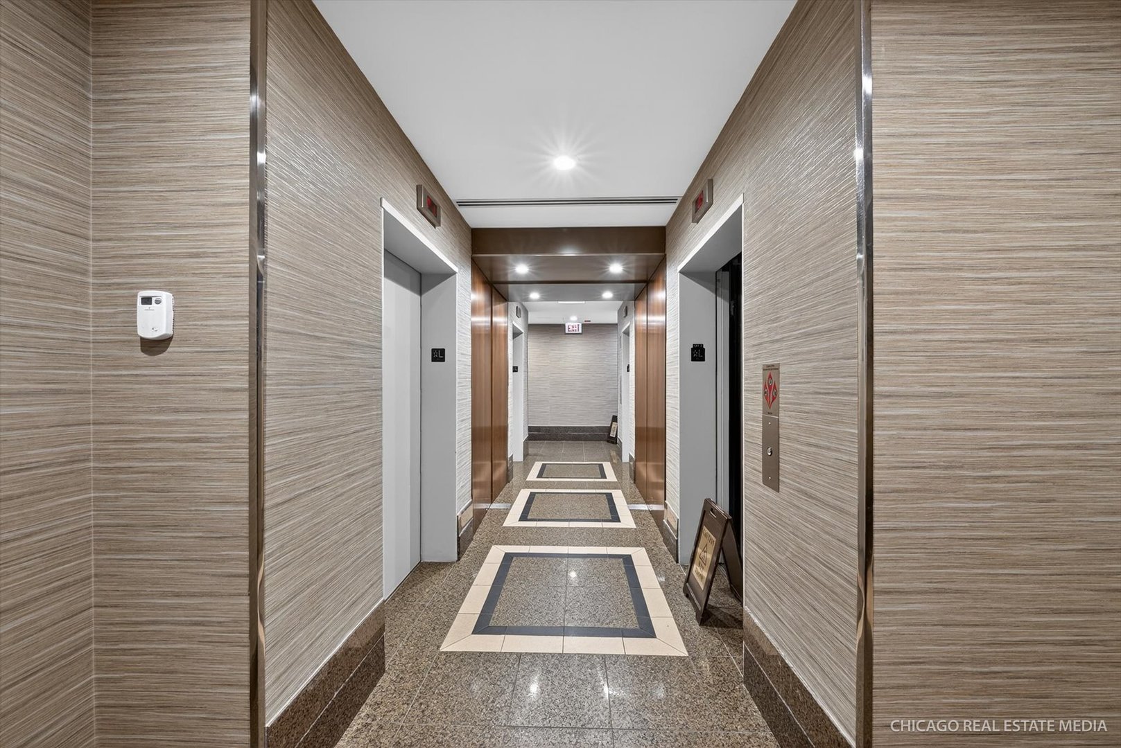 30 E Huron Street 02-com04 Property Photo 9