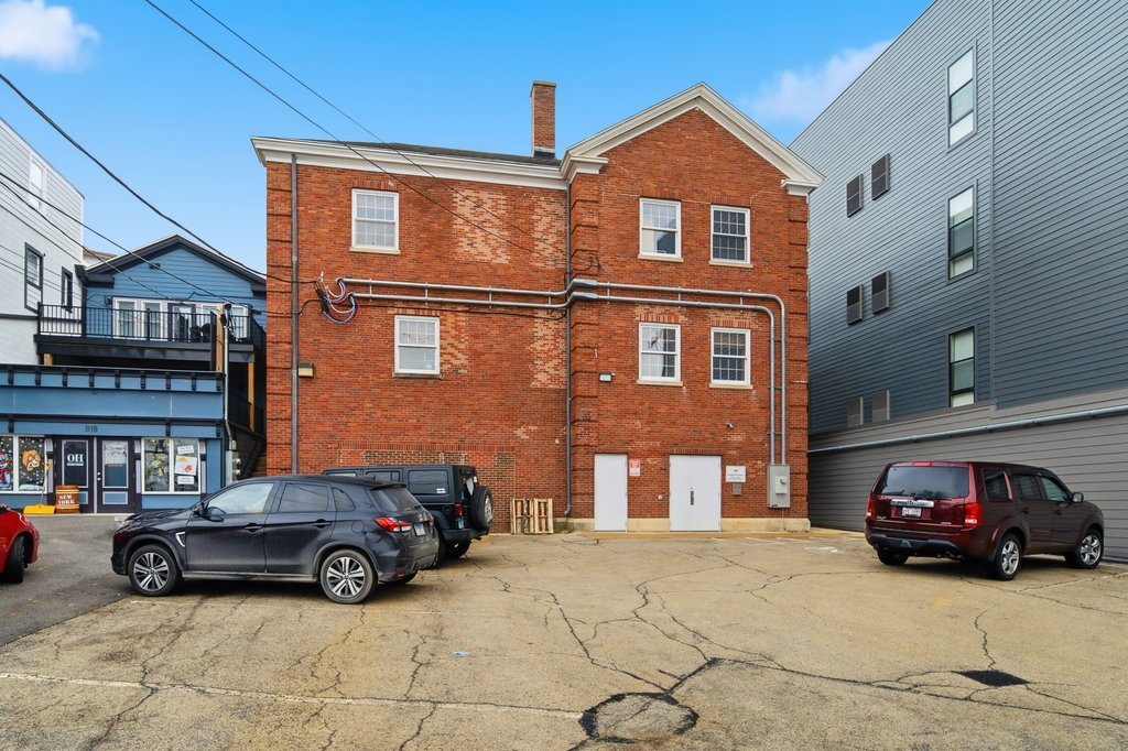 921 S State Street Property Photo 7