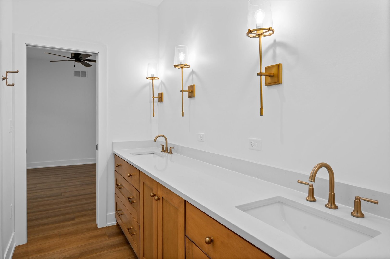 875 Claridge Drive Property Photo 18