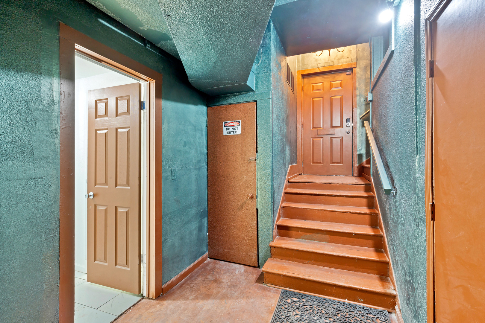 194 N Entrance Avenue Property Photo 47