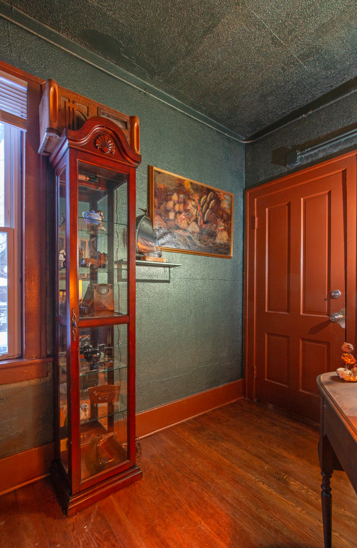 194 N Entrance Avenue Property Photo 49