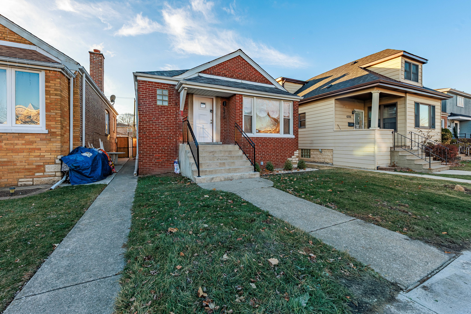 6210 S Keeler Avenue Property Photo 1