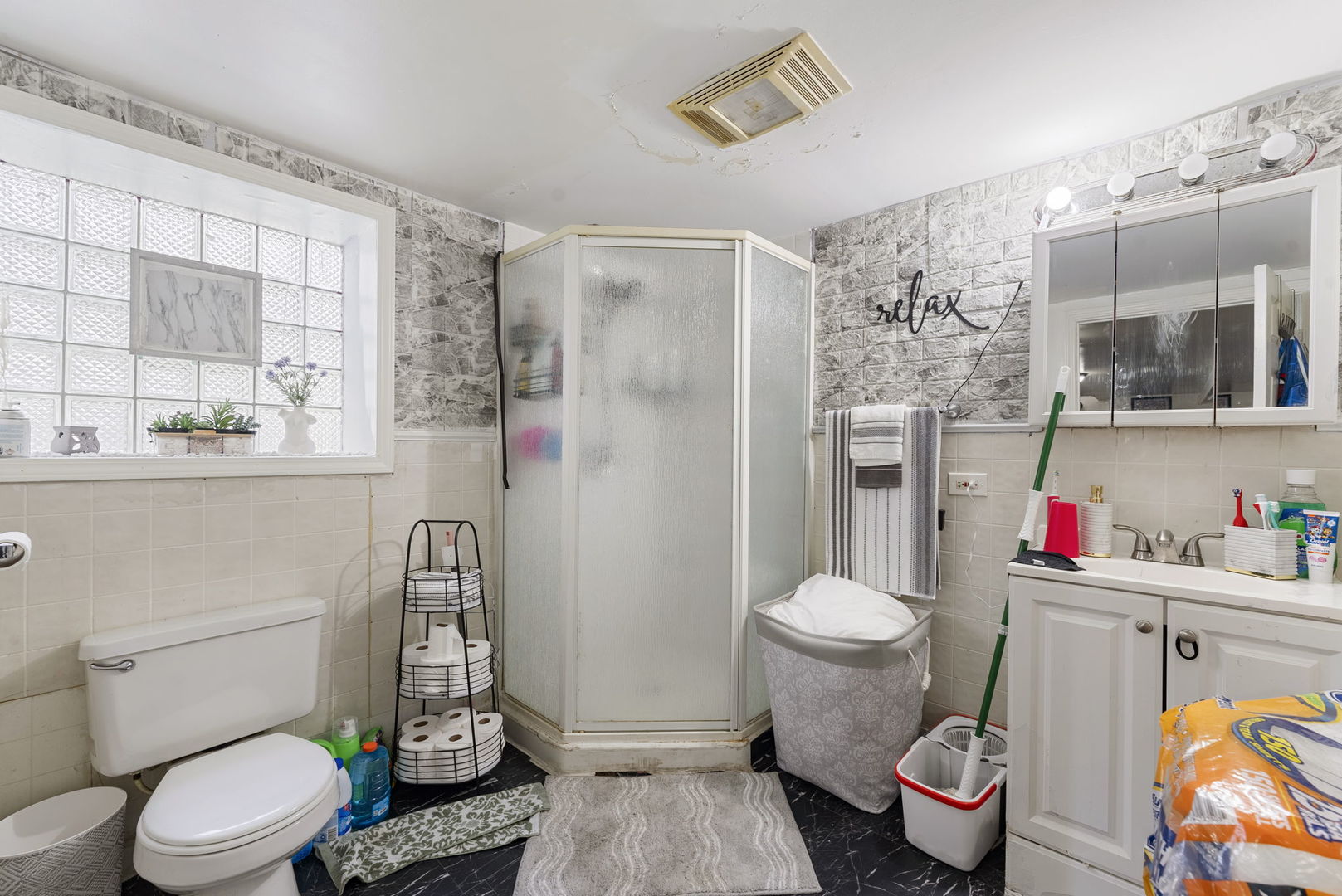 5121 W Henderson Avenue Property Photo 23