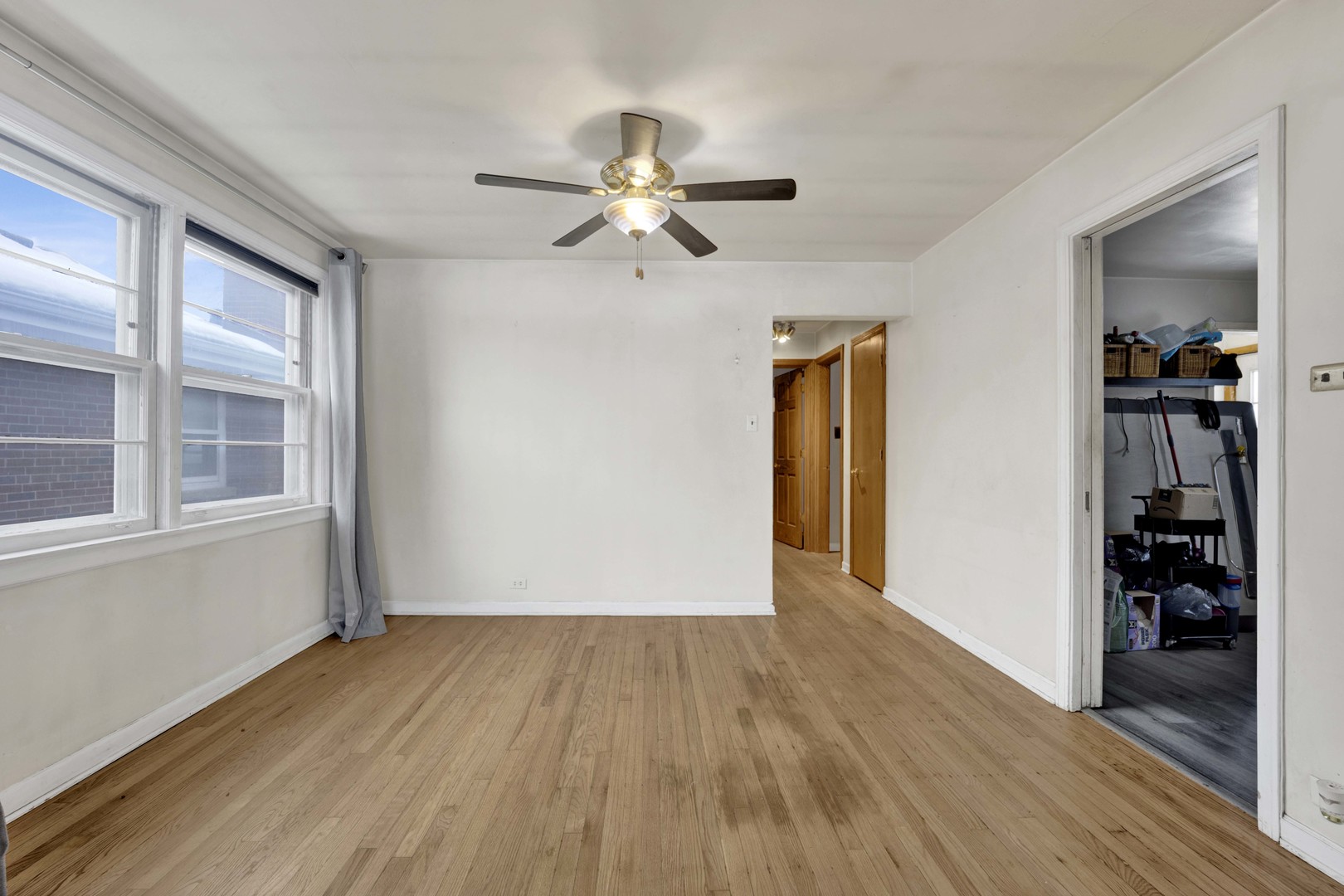 5265 W Devon Avenue Property Photo 3