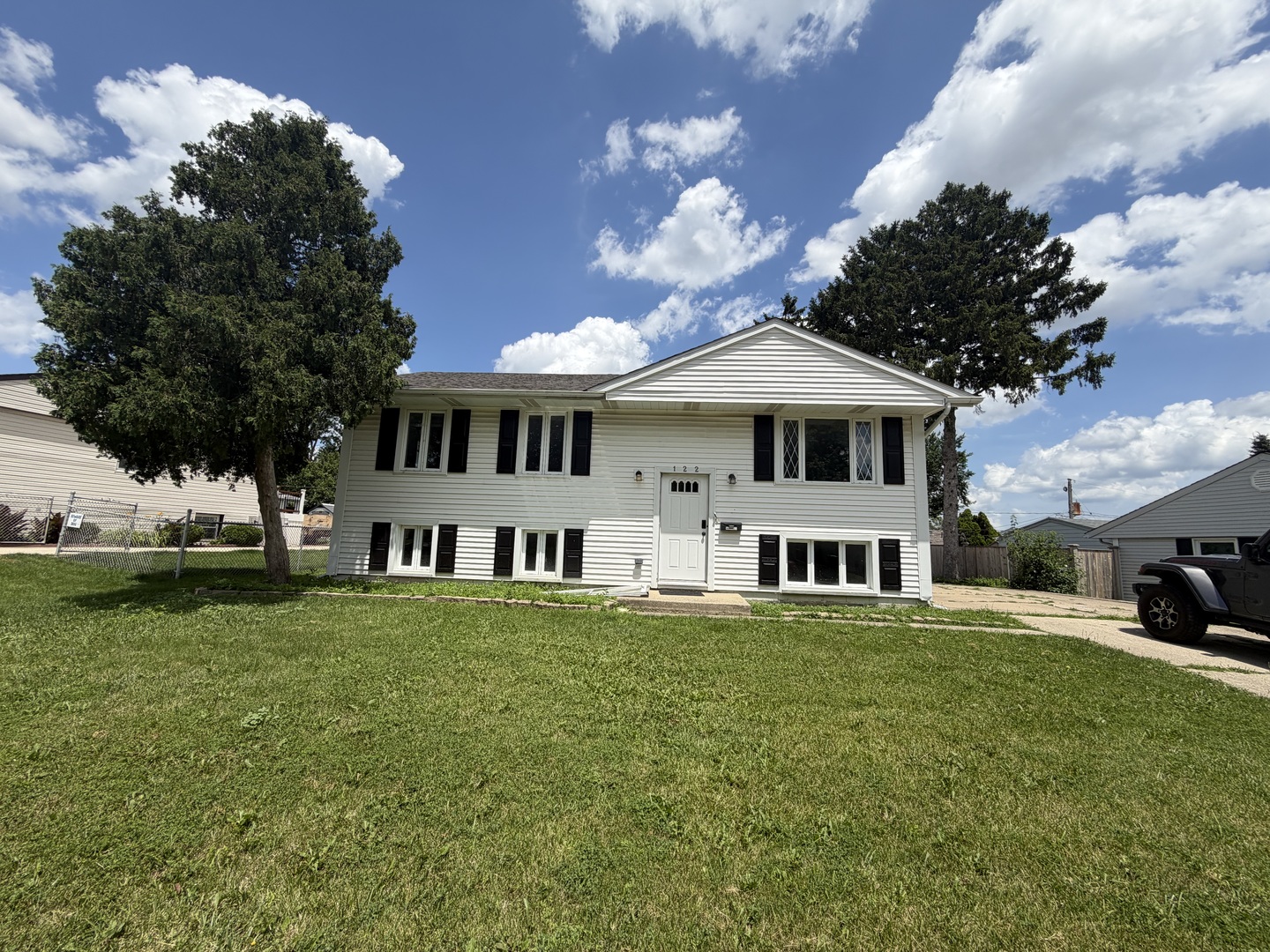 122 Ambassador Avenue Property Photo 1