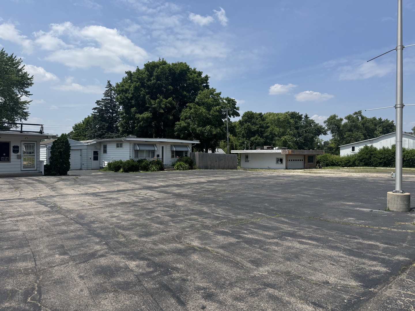 227 Sycamore Road Property Photo 6