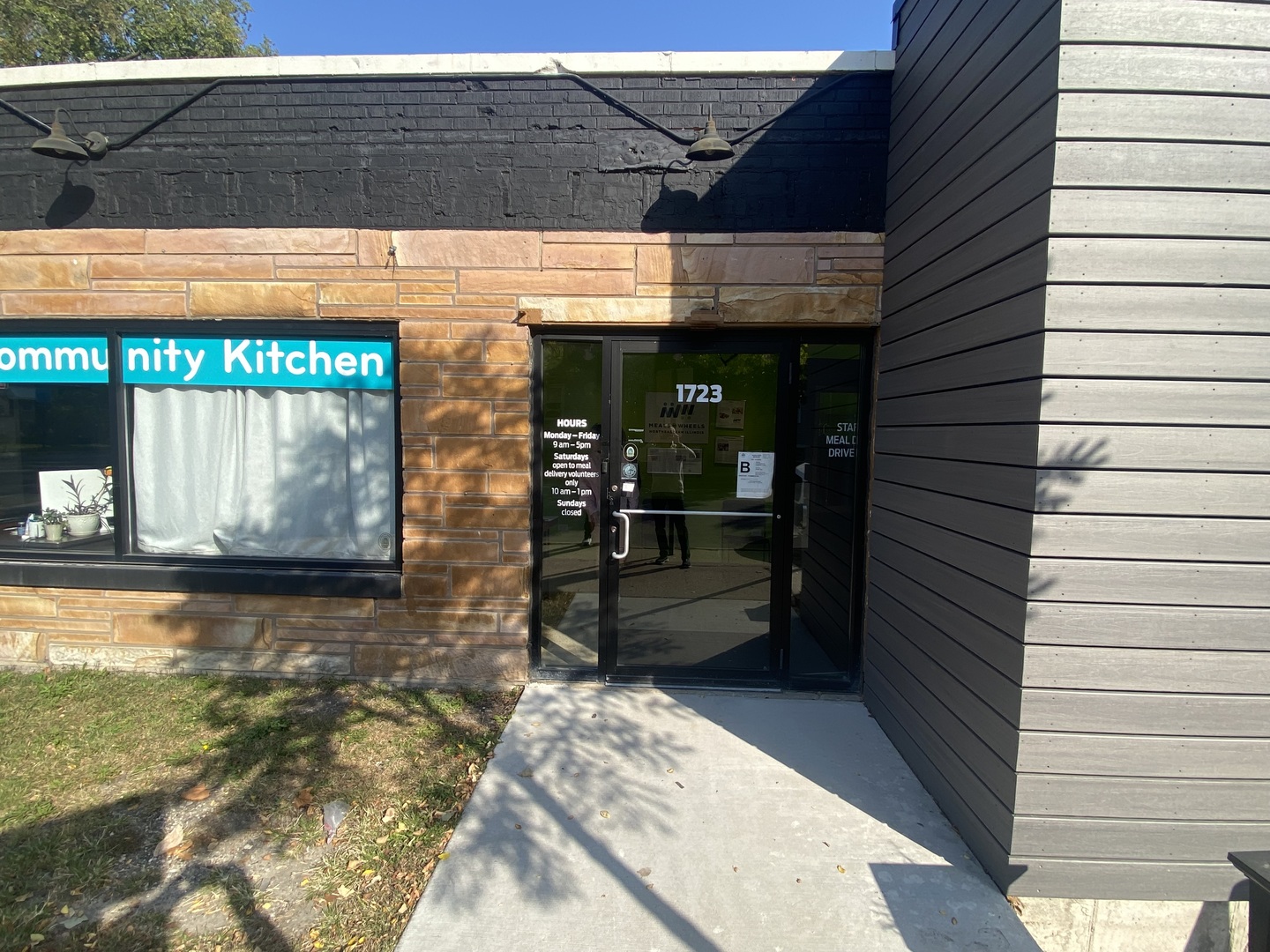 1723 Simpson Streets Property Photo 2
