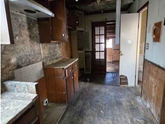 15612 Turlington Avenue Property Photo 5