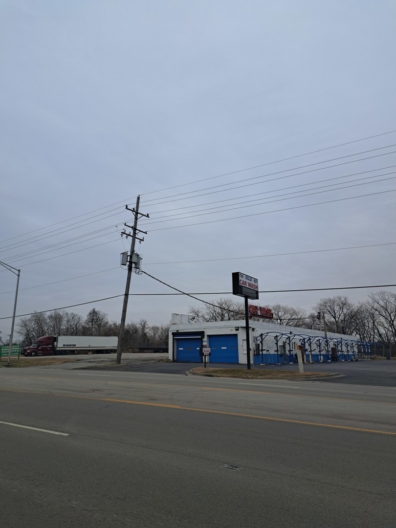 1603 Western Avenue Property Photo 4