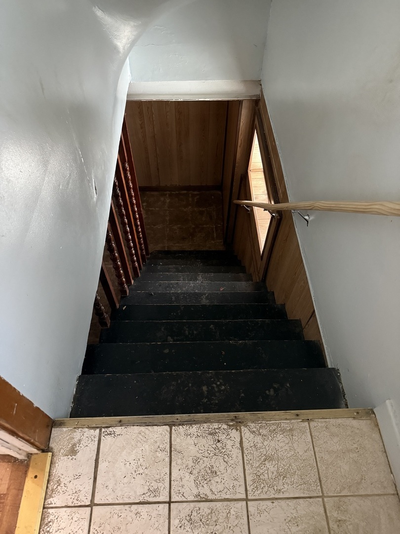 9134 S Paxton Avenue Property Photo 13