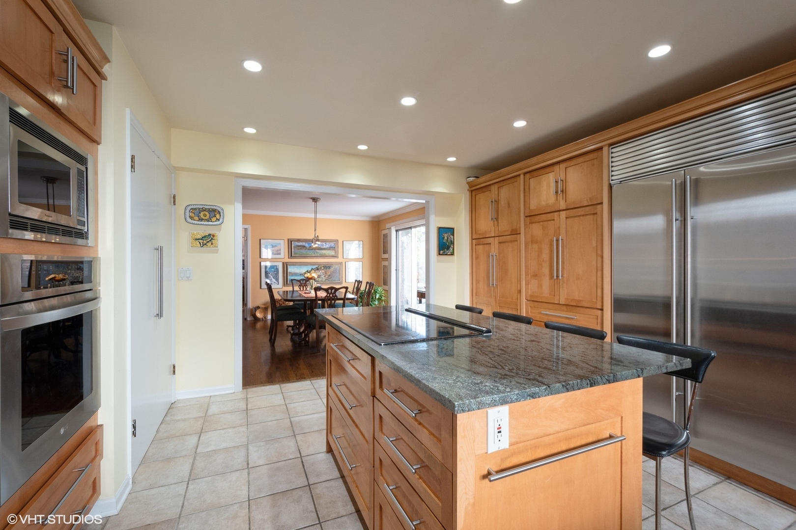 2510 Sheridan Road Property Photo 5