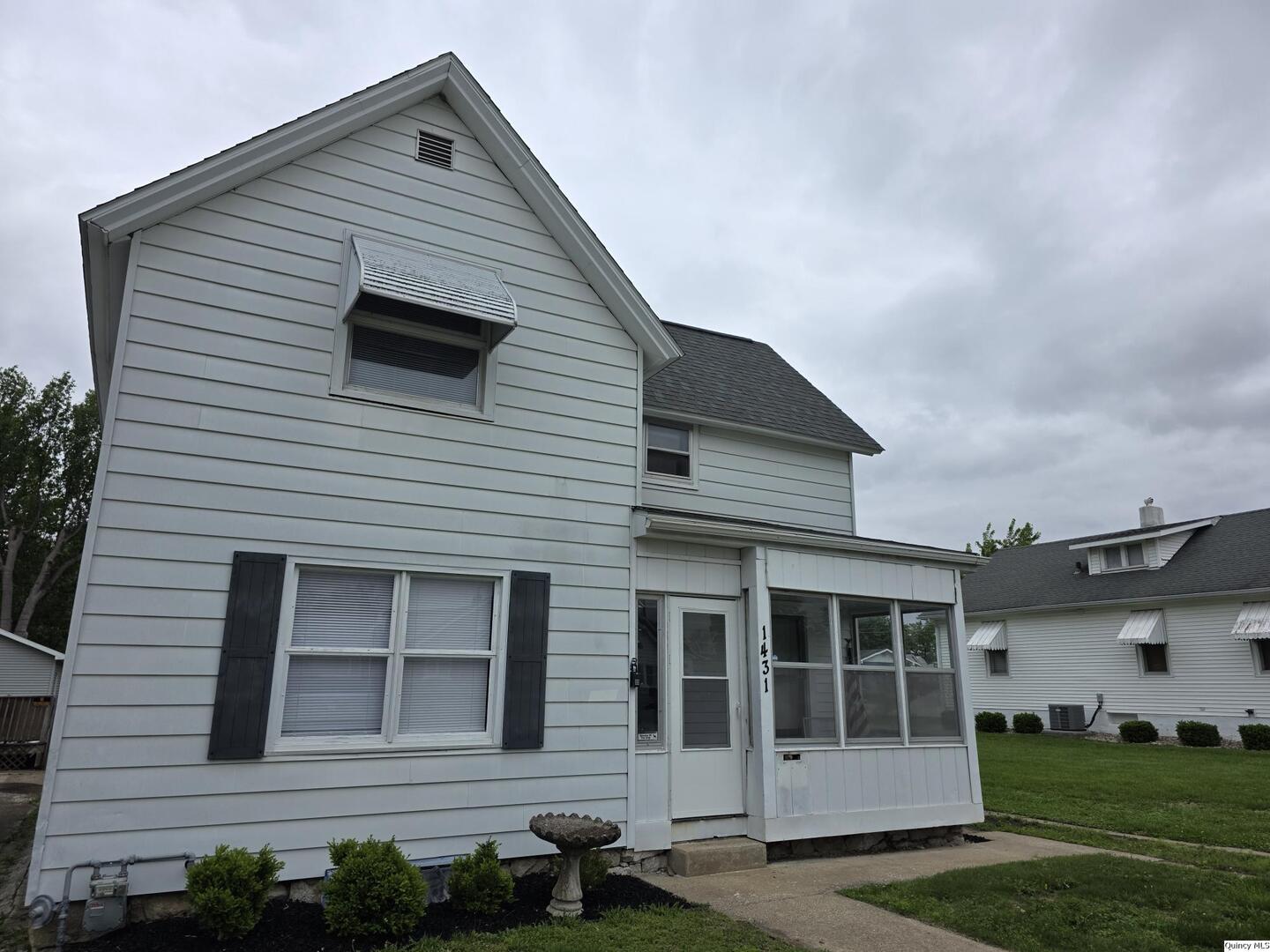 1431 Spruce Street Property Photo 3