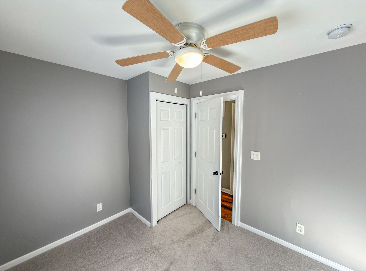 2612 W Kirby Avenue Property Photo 10