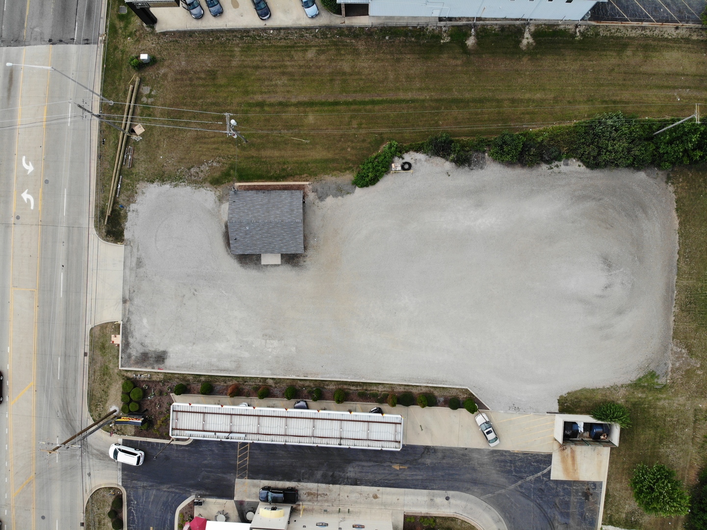 1824 Plainfield Road Property Photo 4