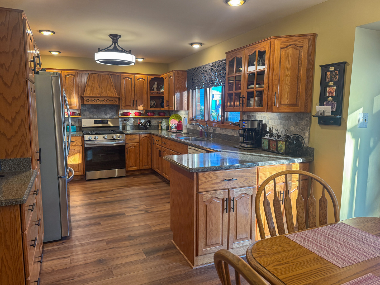 17624 Rosewood Lane Property Photo 6