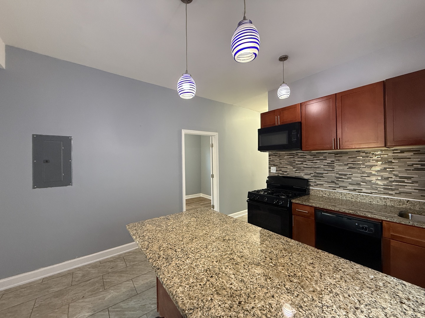9738 S Avenue L 2 Property Photo 2