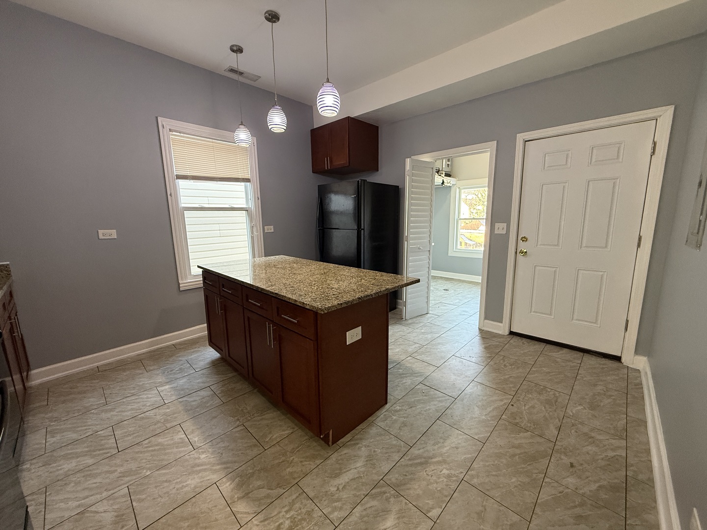 9738 S Avenue L 2 Property Photo 3