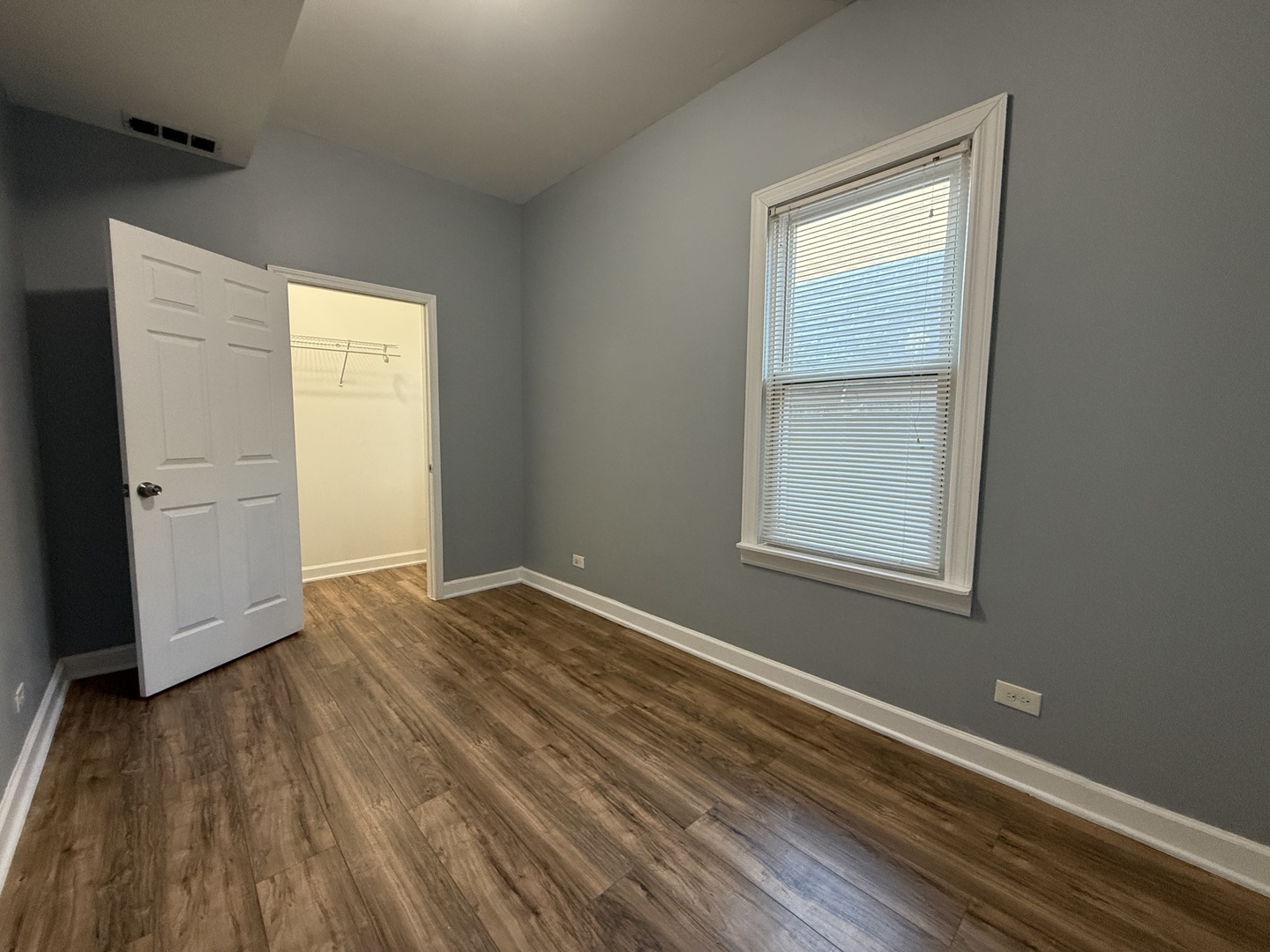 9738 S Avenue L 2 Property Photo 4
