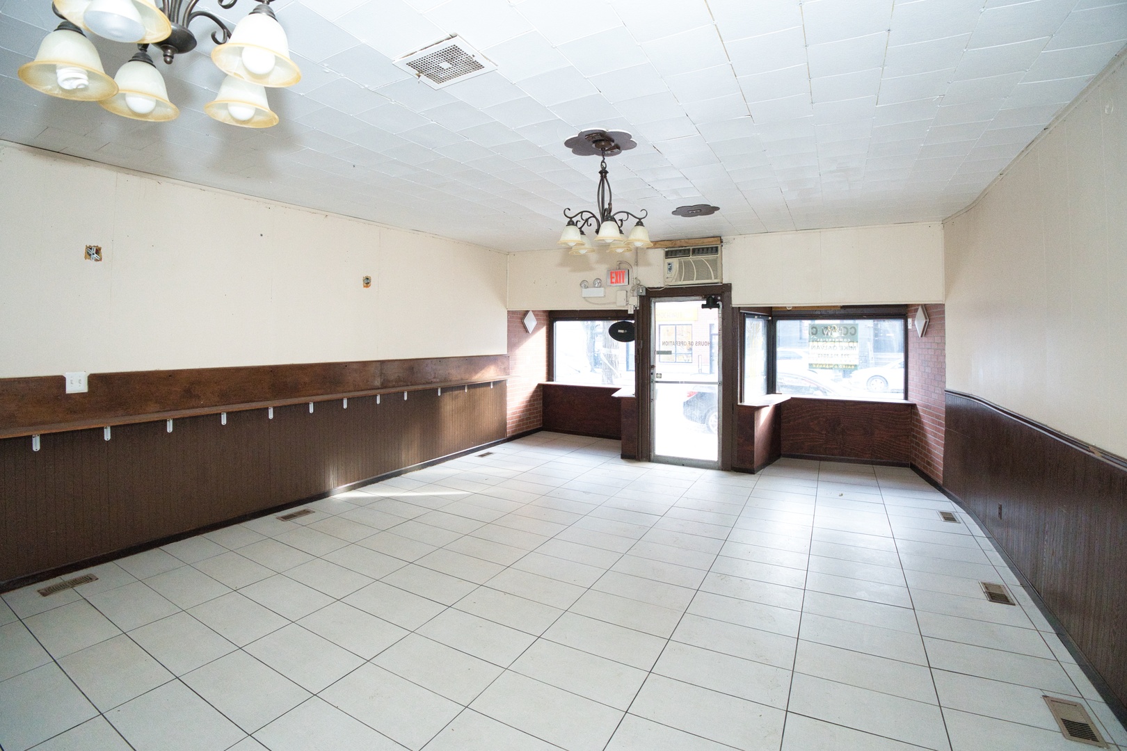 1140 W Taylor Street Property Photo 4
