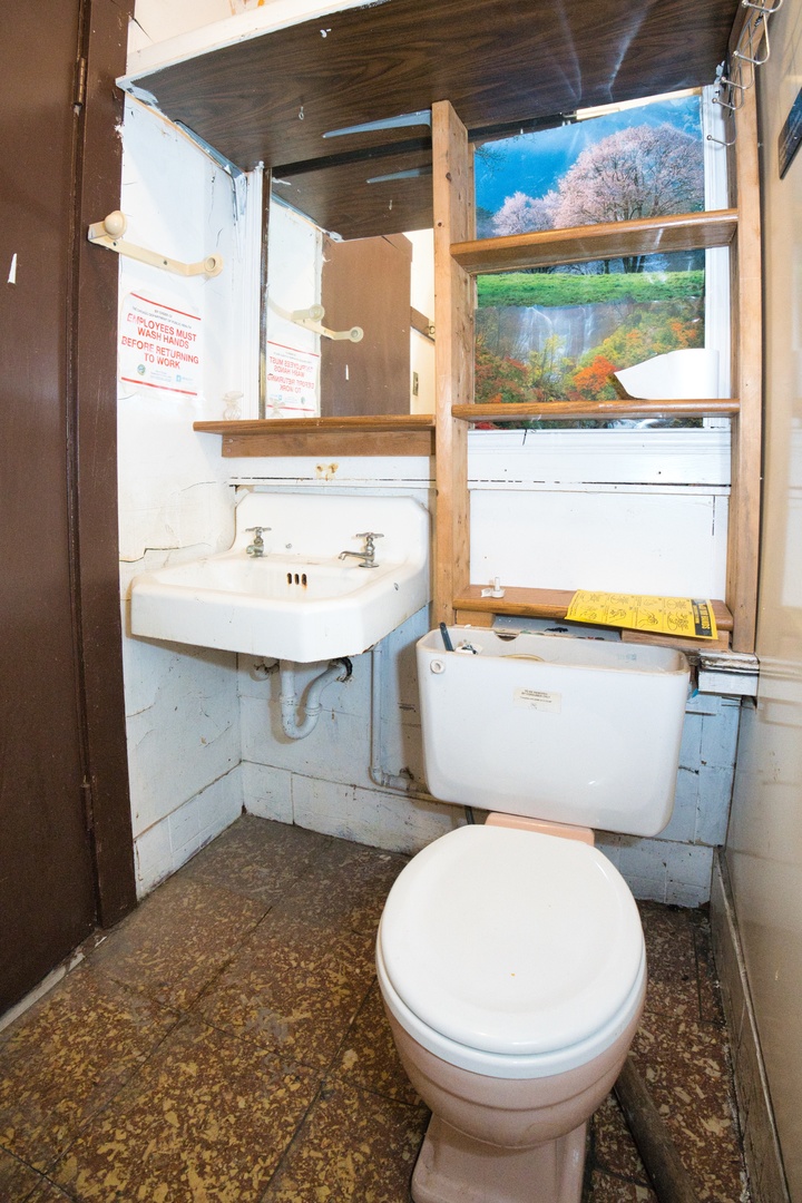 1140 W Taylor Street Property Photo 11