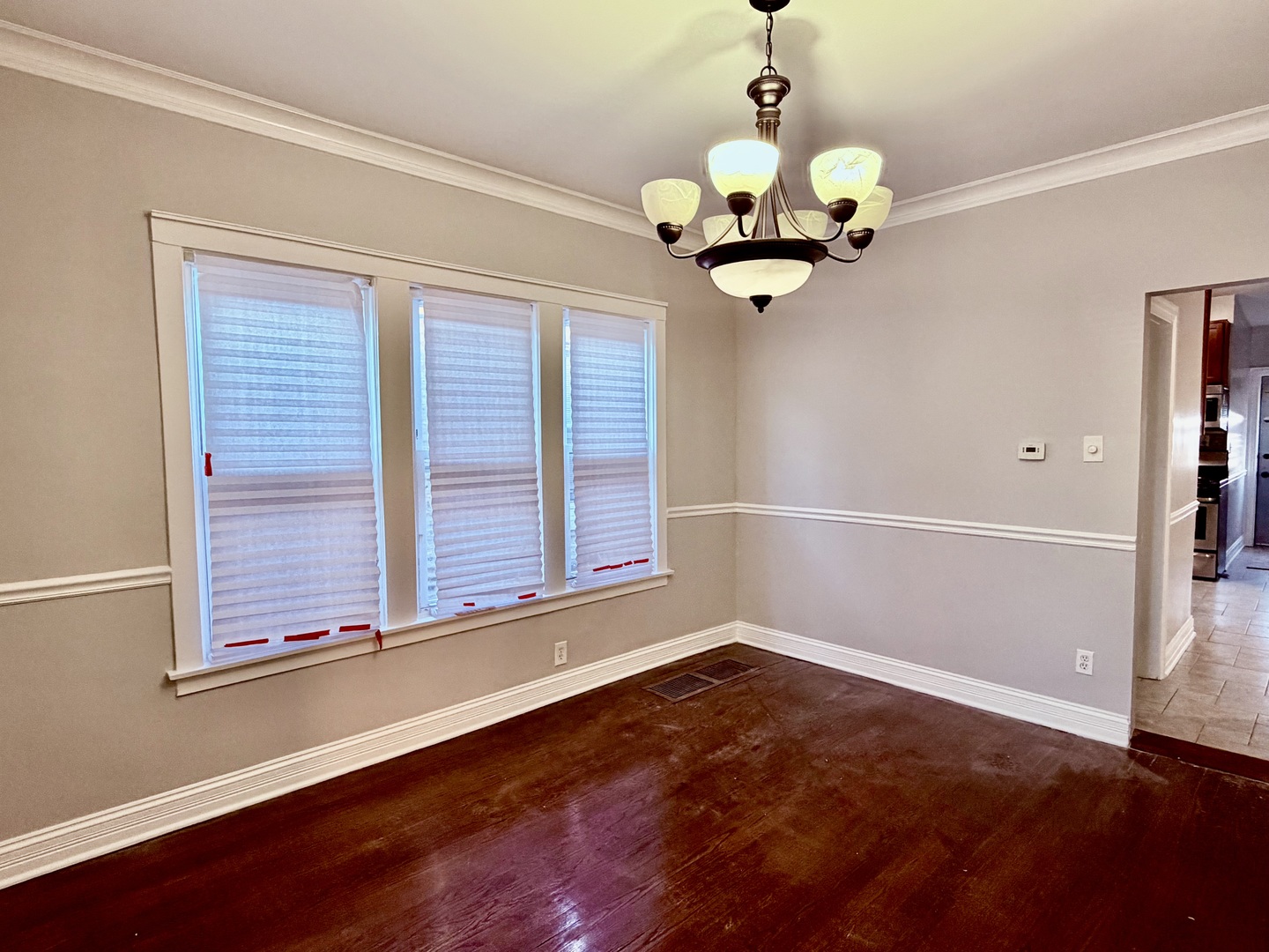 6210 S Sacramento Avenue Property Photo 6