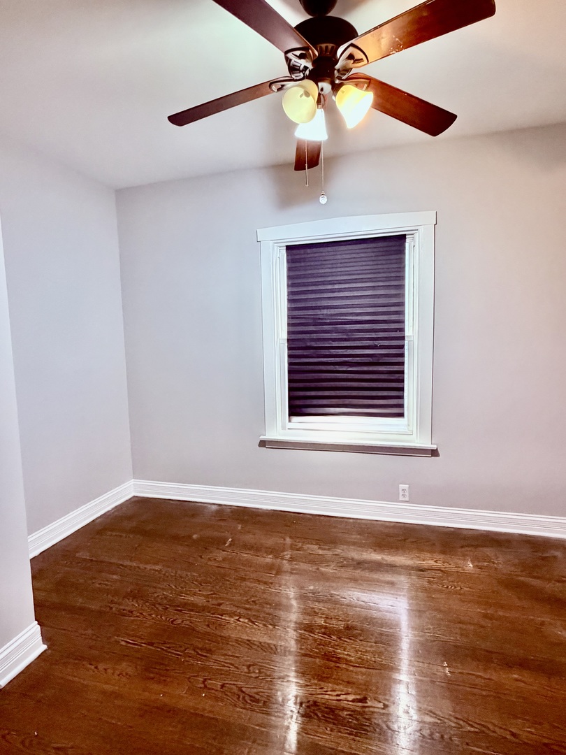 6210 S Sacramento Avenue Property Photo 10