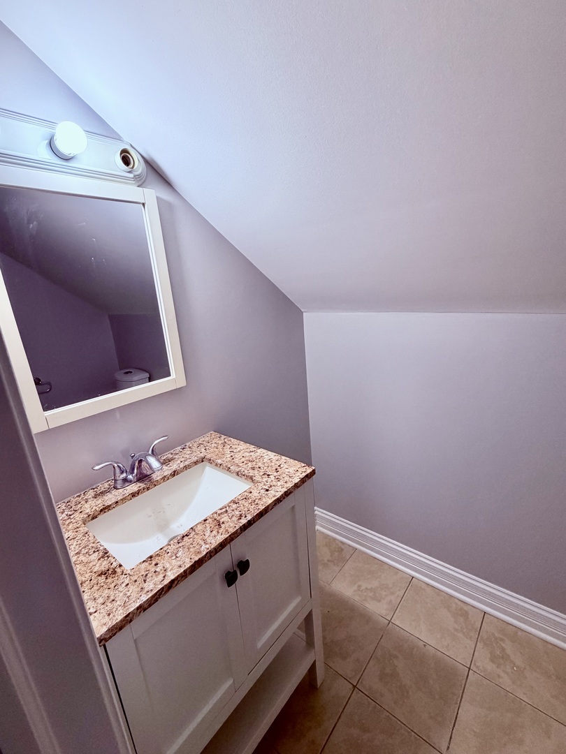6210 S Sacramento Avenue Property Photo 19